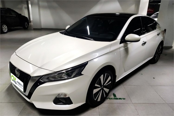丰田 RAV4 2019款 2.0L CVT两驱风尚X限量版