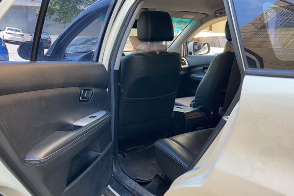 比亚迪S6 2014款 2.0L 手动豪华型 5座