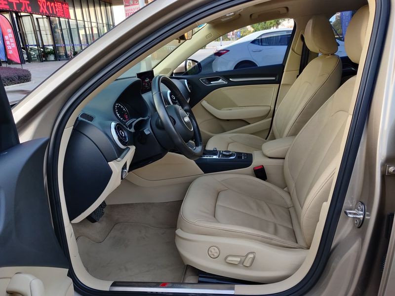 奥迪A3 2016款 1.4T Limousine35 TF