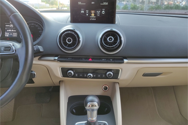 奥迪A3 2016款 1.4T Limousine35 TF