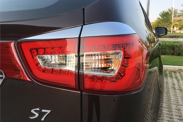 比亚迪S7 2015款 2.0T 升级版 自动尊贵型