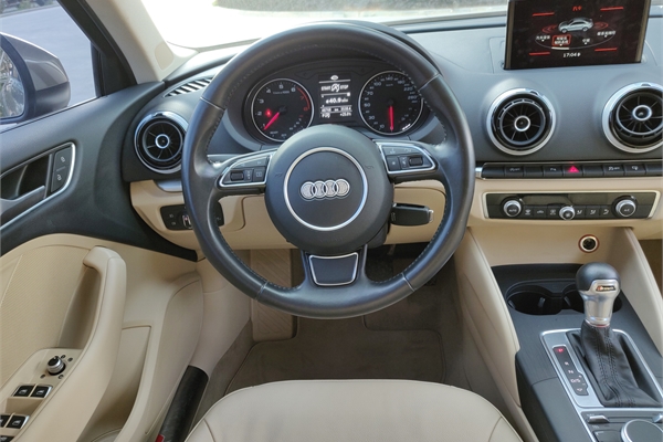 奥迪A3 2016款 1.4T Limousine35 TF