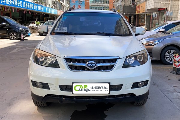 比亚迪S6 2014款 2.0L 手动豪华型 5座